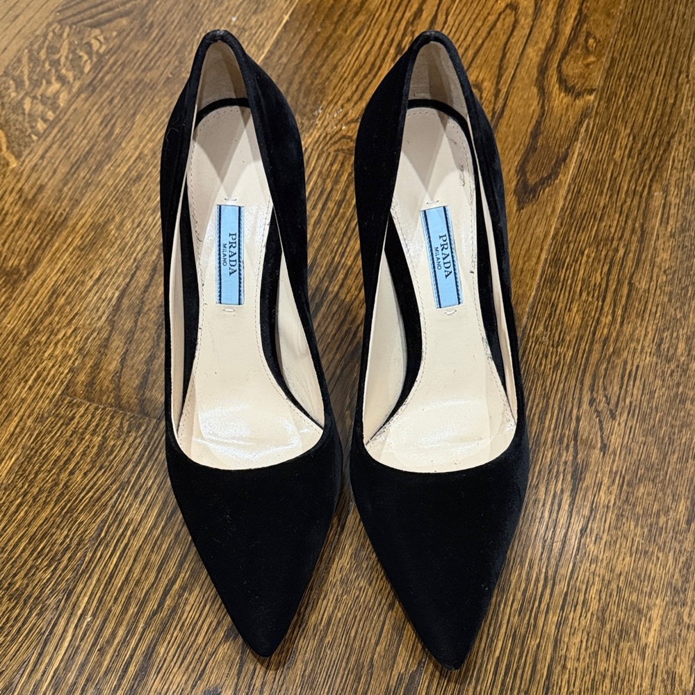 Prada Velvet Point Toe Pump, Black 39